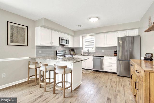 1067 PINE GROVE RD, Hanover, PA 17331