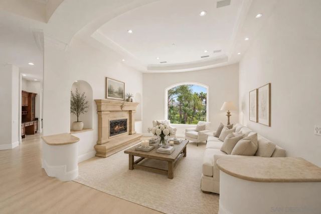 6319 Via Naranjal, Rancho Santa Fe, CA 92067