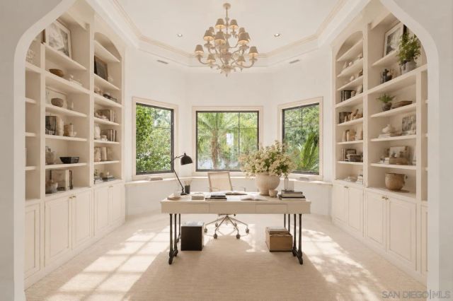 6319 Via Naranjal, Rancho Santa Fe, CA 92067