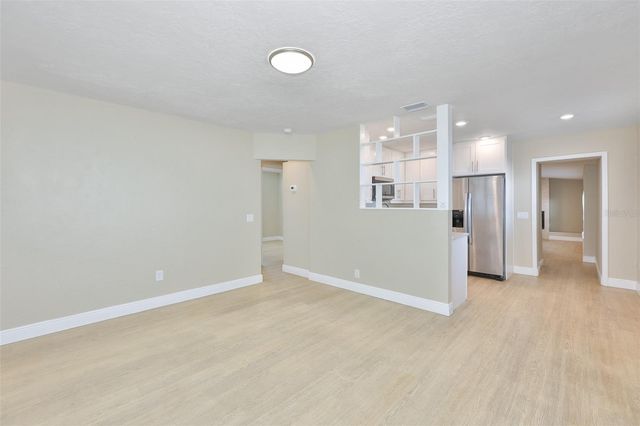 2450 40TH AVENUE N, St Petersburg, FL 33714