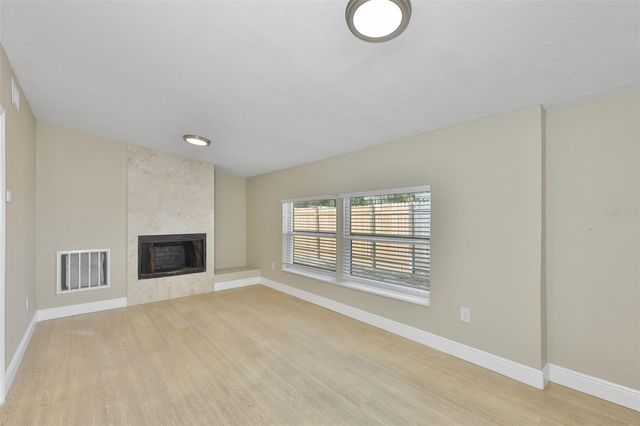 2450 40TH AVENUE N, St Petersburg, FL 33714