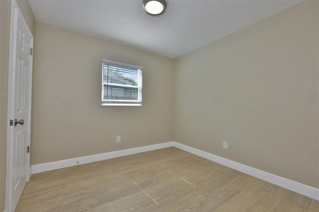 2450 40TH AVENUE N, St Petersburg, FL 33714