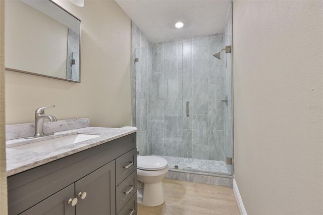 2450 40TH AVENUE N, St Petersburg, FL 33714