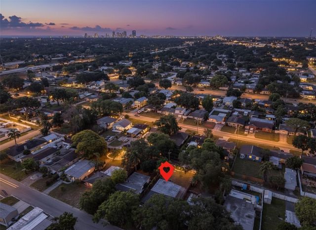 2450 40TH AVENUE N, St Petersburg, FL 33714