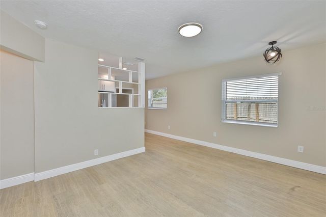 2450 40TH AVENUE N, St Petersburg, FL 33714