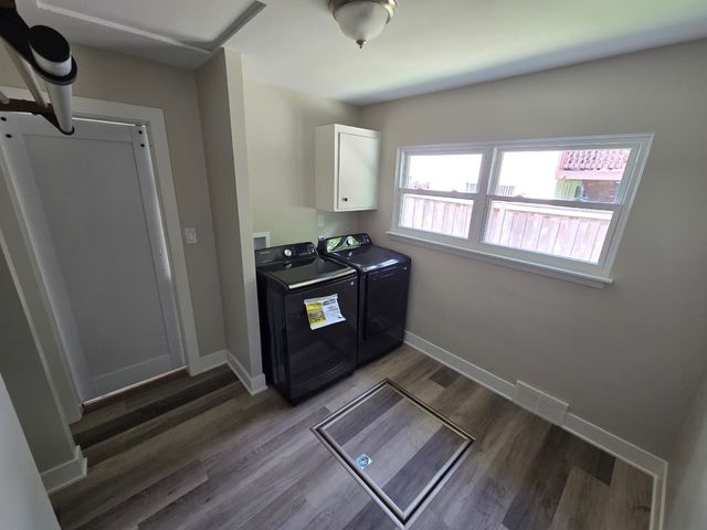 5522 Pershing Avenue, Downers Grove, IL 60515