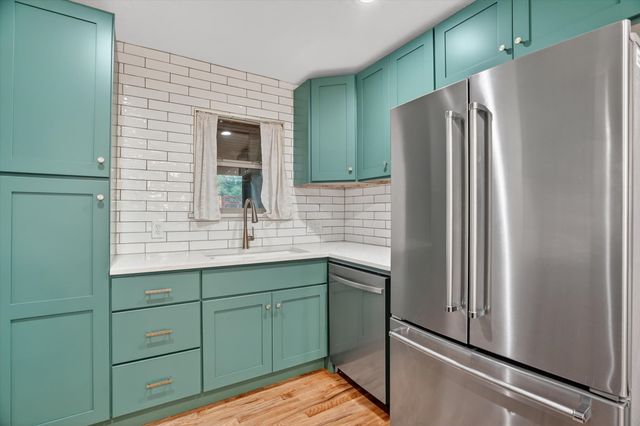 1008 Zelda Drive, Hurst, TX 76053