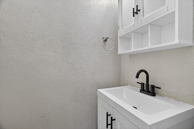 1008 Zelda Drive, Hurst, TX 76053