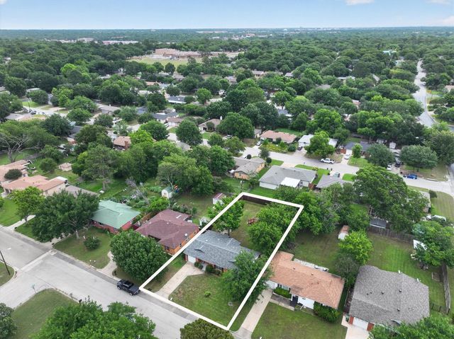 1008 Zelda Drive, Hurst, TX 76053