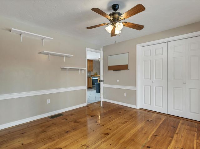 132 Dustin Tavern Road, Weare, NH 03281