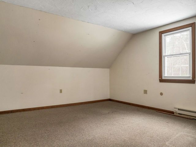 132 Dustin Tavern Road, Weare, NH 03281