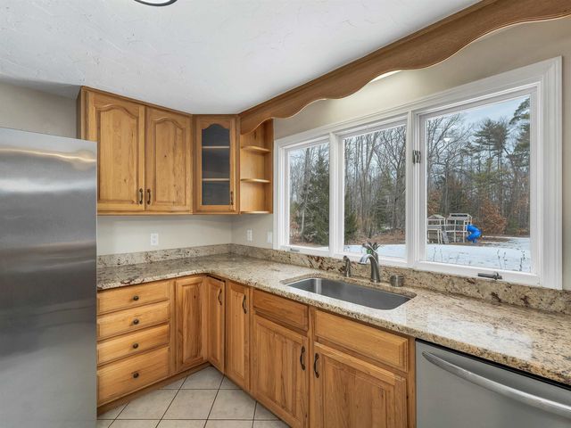 132 Dustin Tavern Road, Weare, NH 03281