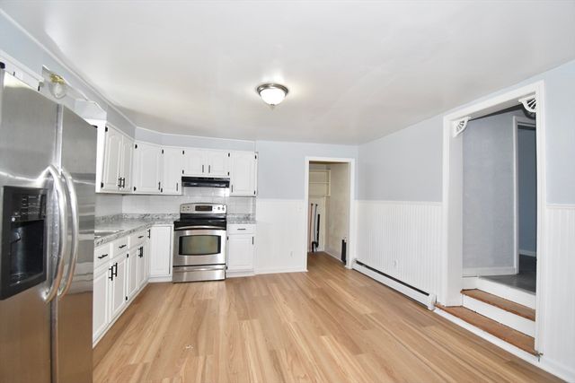 250 School St, Chicopee, MA 01013