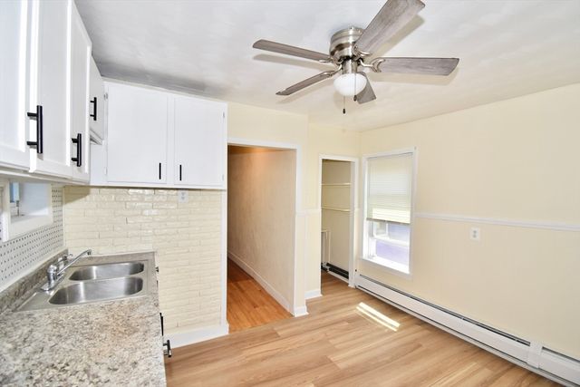 250 School St, Chicopee, MA 01013