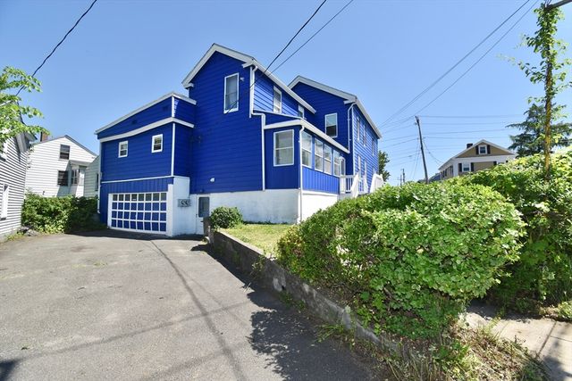250 School St, Chicopee, MA 01013