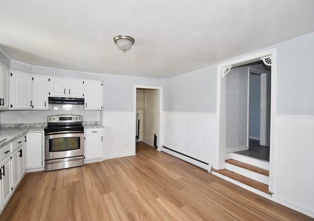 250 School St, Chicopee, MA 01013