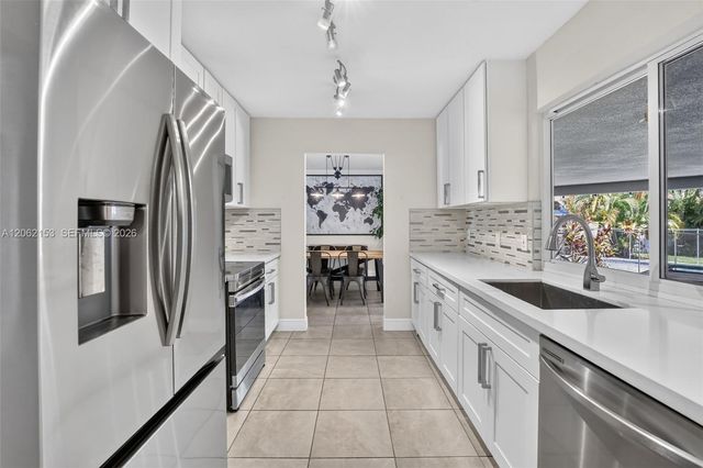 5602 SW 1st Street, Plantation, FL 33317