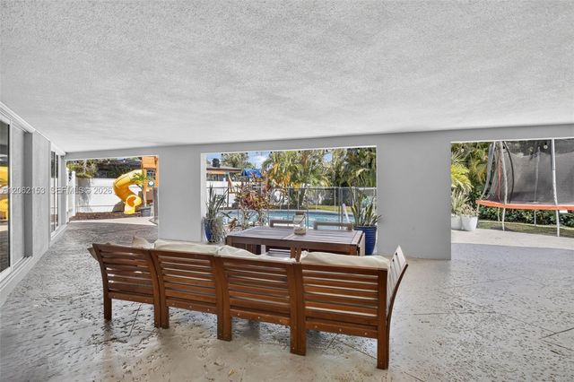 5602 SW 1st Street, Plantation, FL 33317