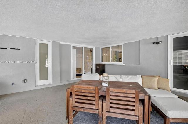 5602 SW 1st Street, Plantation, FL 33317
