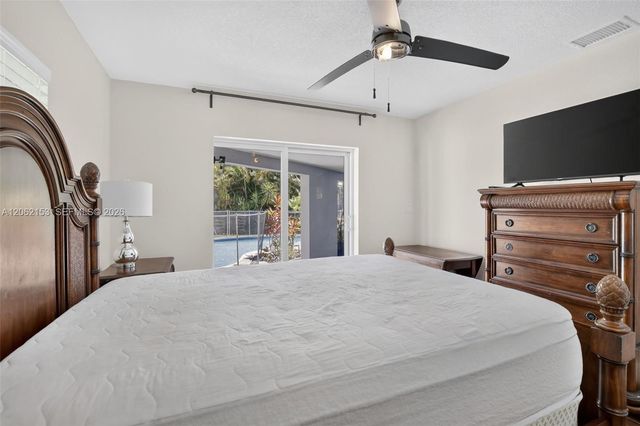 5602 SW 1st Street, Plantation, FL 33317