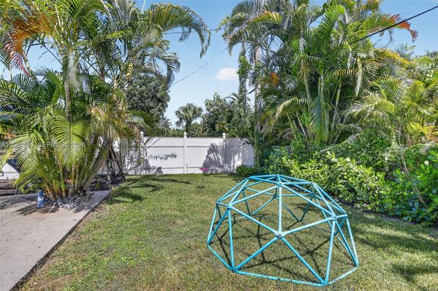 5602 SW 1st Street, Plantation, FL 33317