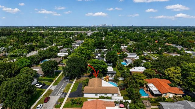 5602 SW 1st Street, Plantation, FL 33317