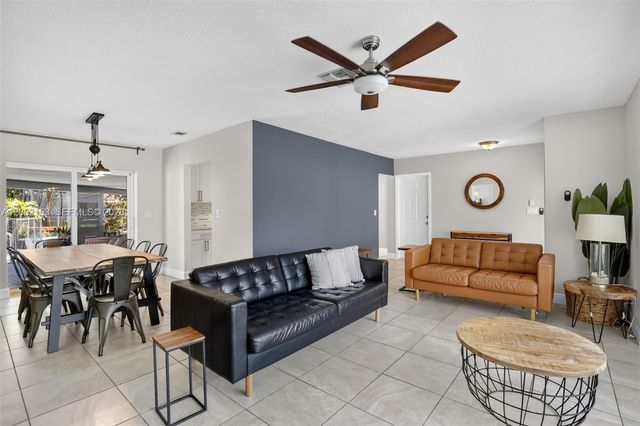 5602 SW 1st Street, Plantation, FL 33317