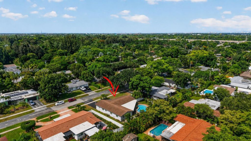 5602 SW 1st Street, Plantation, FL 33317