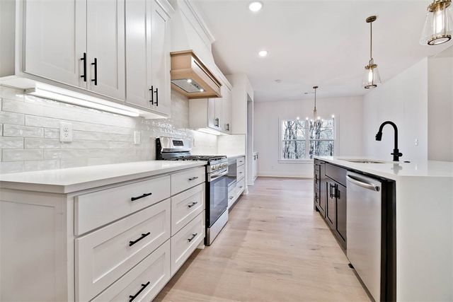 6 Kintyre Place, Bella Vista, AR 72715