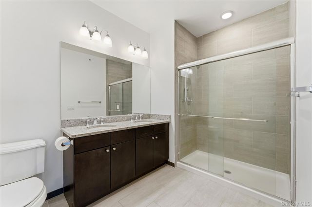 237 Marina Pointe Drive 237, East Rockaway, NY 11518