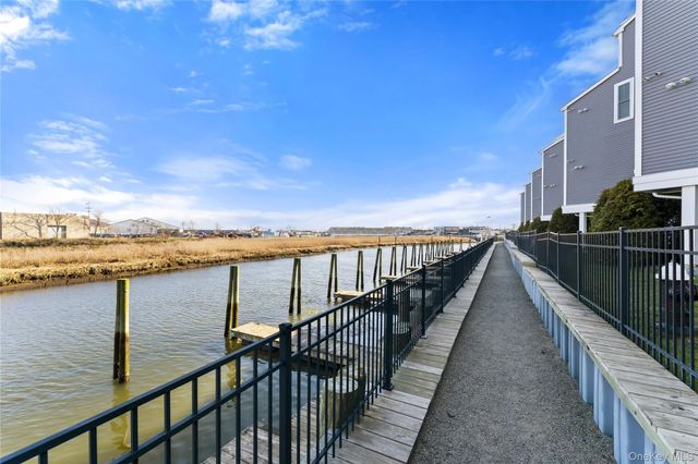 237 Marina Pointe Drive 237, East Rockaway, NY 11518