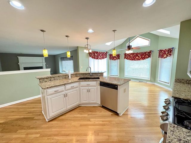 W203S7759 Wood Berry COURT, Muskego, WI 53150