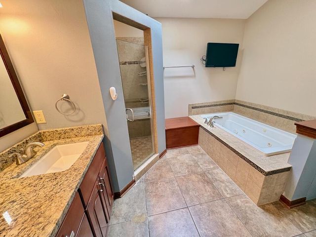 W203S7759 Wood Berry COURT, Muskego, WI 53150