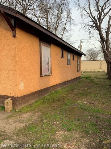 614 N 8th Street, Fort Smith, AR 72901