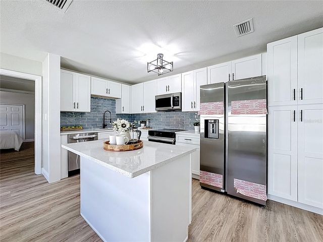 3223 N ORANGE AVE, Orlando, FL 32803