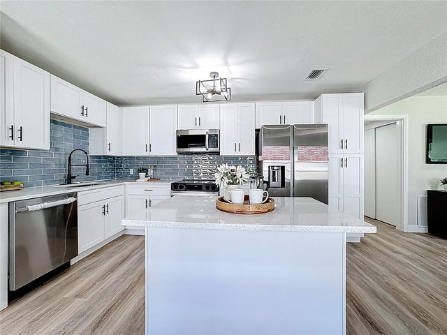 3223 N ORANGE AVE, Orlando, FL 32803