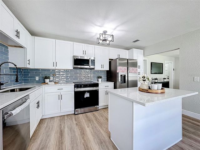 3223 N ORANGE AVE, Orlando, FL 32803