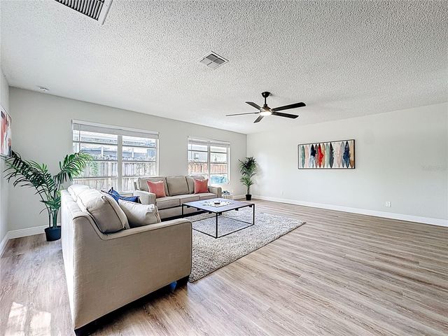 3223 N ORANGE AVE, Orlando, FL 32803