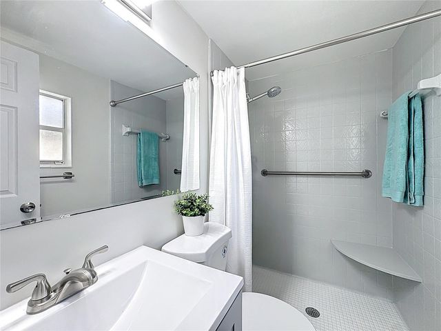 3223 N ORANGE AVE, Orlando, FL 32803