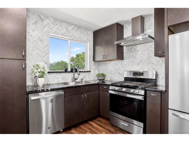1672 S Rifle St, Aurora, CO 80017