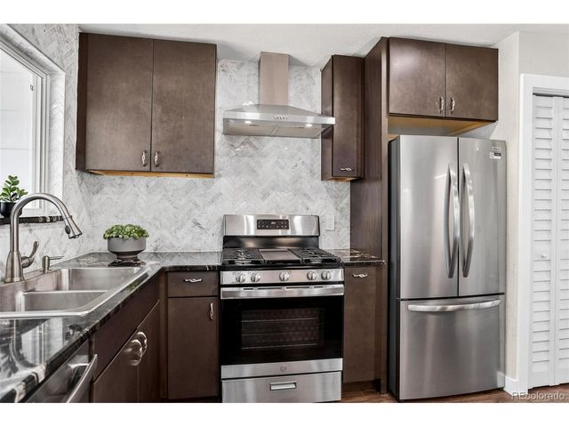 1672 S Rifle St, Aurora, CO 80017