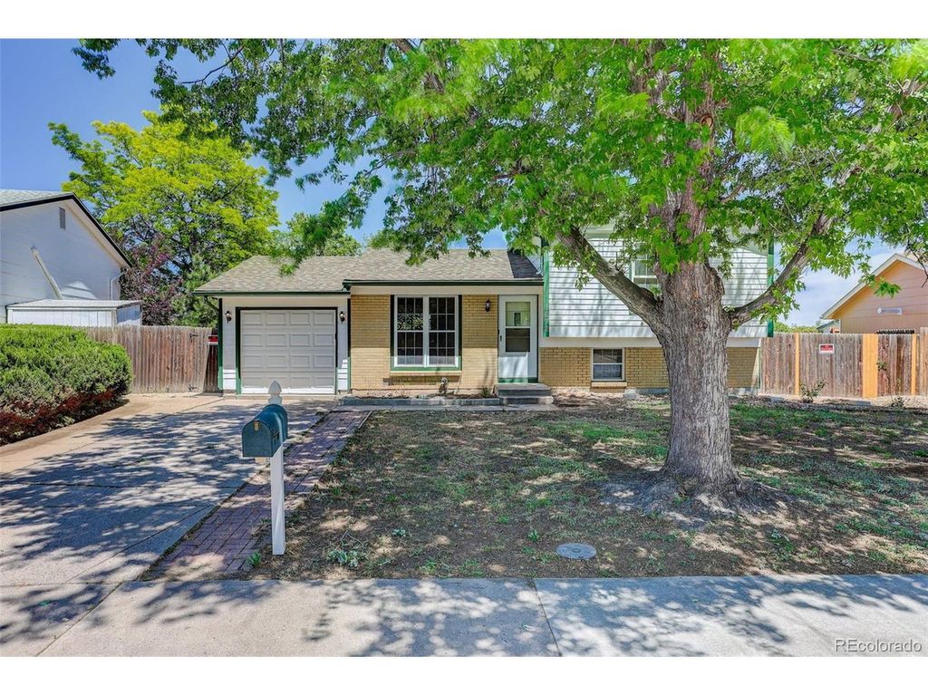 1672 S Rifle St, Aurora, CO 80017