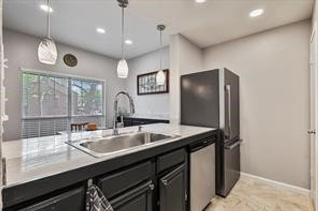 8601 Park Lane 323, Dallas, TX 75231