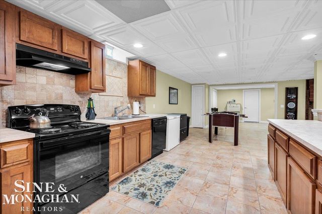 7303 William Drive, Shelby Twp, MI 48316