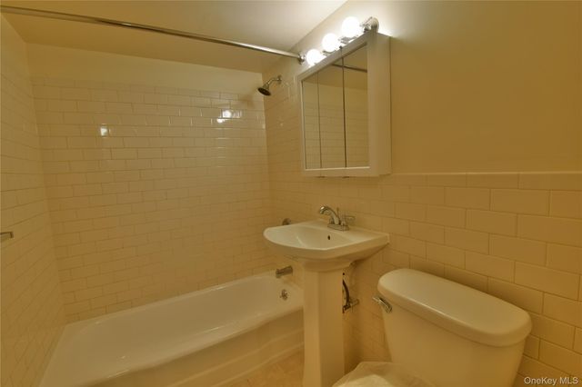 51 Leroy Place, Newburgh, NY 12550