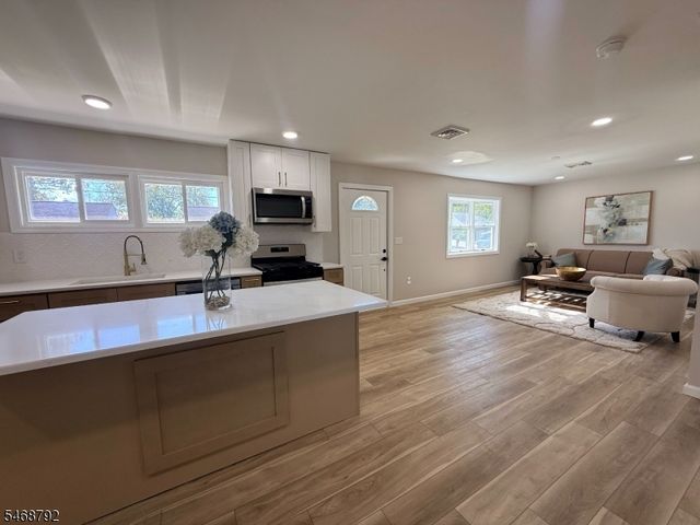 36 Charles Ter, Piscataway Twp., NJ 08854