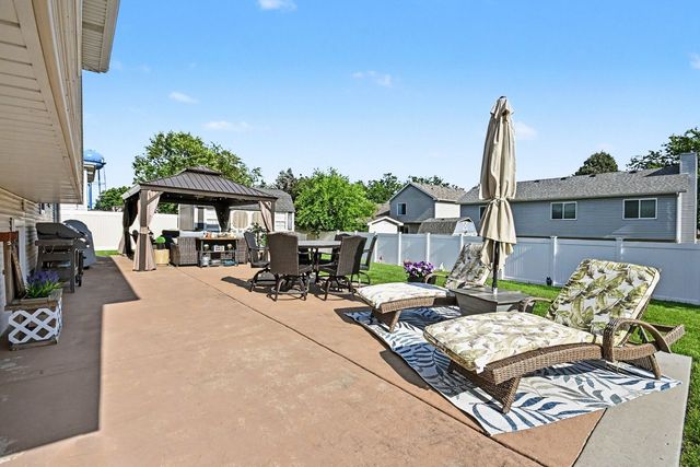 2509 Waterford Drive, Crest Hill, IL 60403