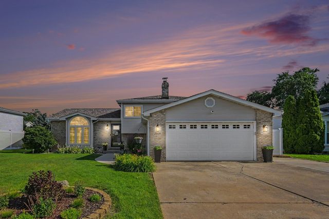 2509 Waterford Drive, Crest Hill, IL 60403