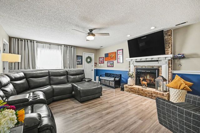 2509 Waterford Drive, Crest Hill, IL 60403