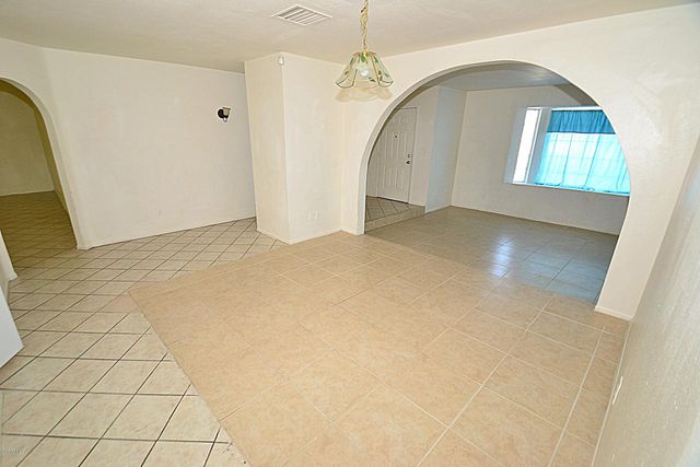 6941 W Vermont Avenue, Glendale, AZ 85303